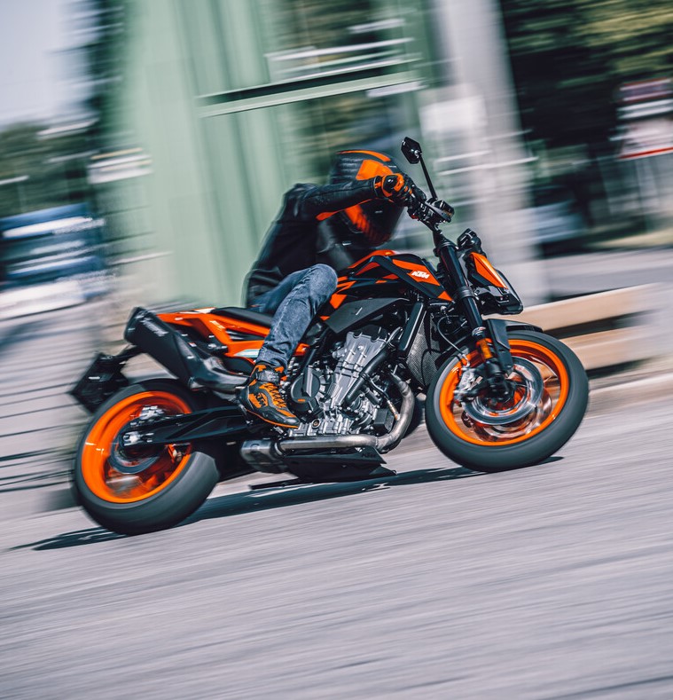 ЭКСКЛЮЗИВНЫЙ KTM 890 DUKE GP УЖЕ В РОССИИ